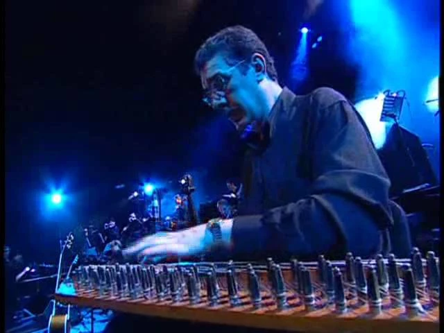 Enrico Macias - Igdal elokim hai