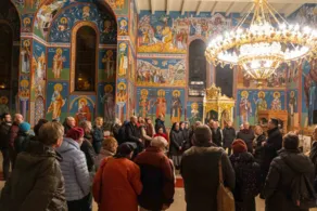 Ökumenischer Gottesdienst in in der Serbisch-orthodoxen Kirche in Linz am 25. Jänner 2023
Kirchenführung für die Mitfeiernden mit Nemanja Micic im Anschluss an den Gottesdienst.