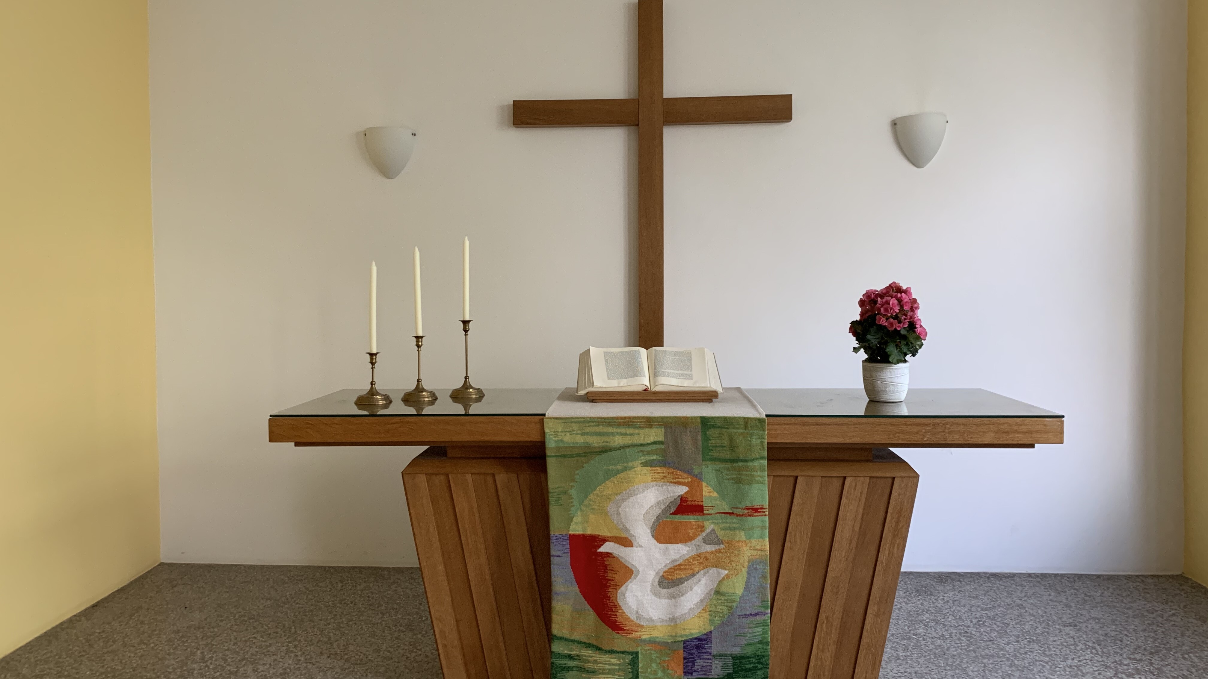 Präsenzgottesdienste in Floridsdorf ab Pfingsten Kirchensaal der EmK in der Bahnsteggasse