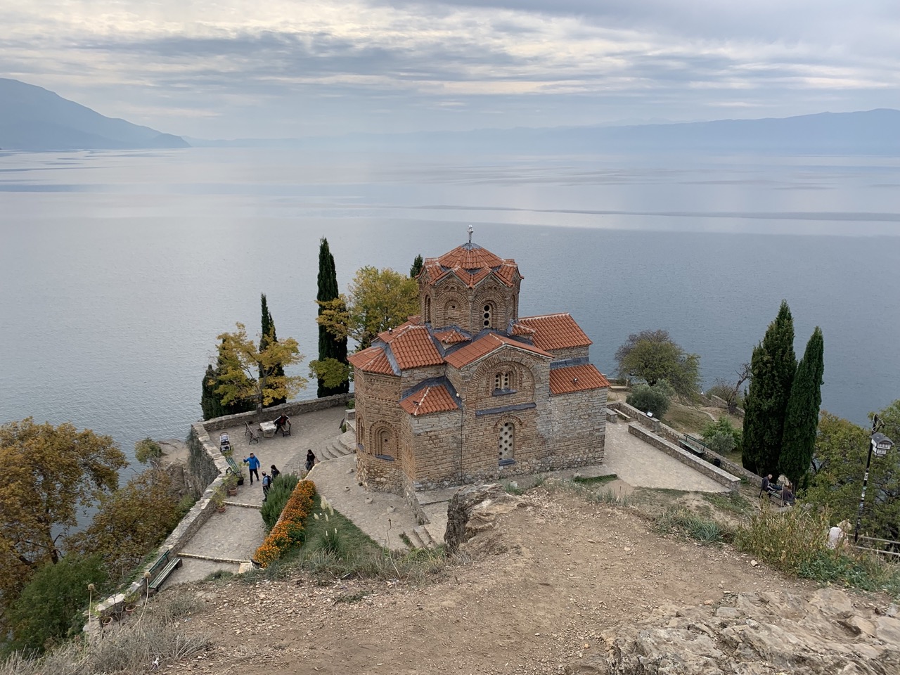 Albanien III
