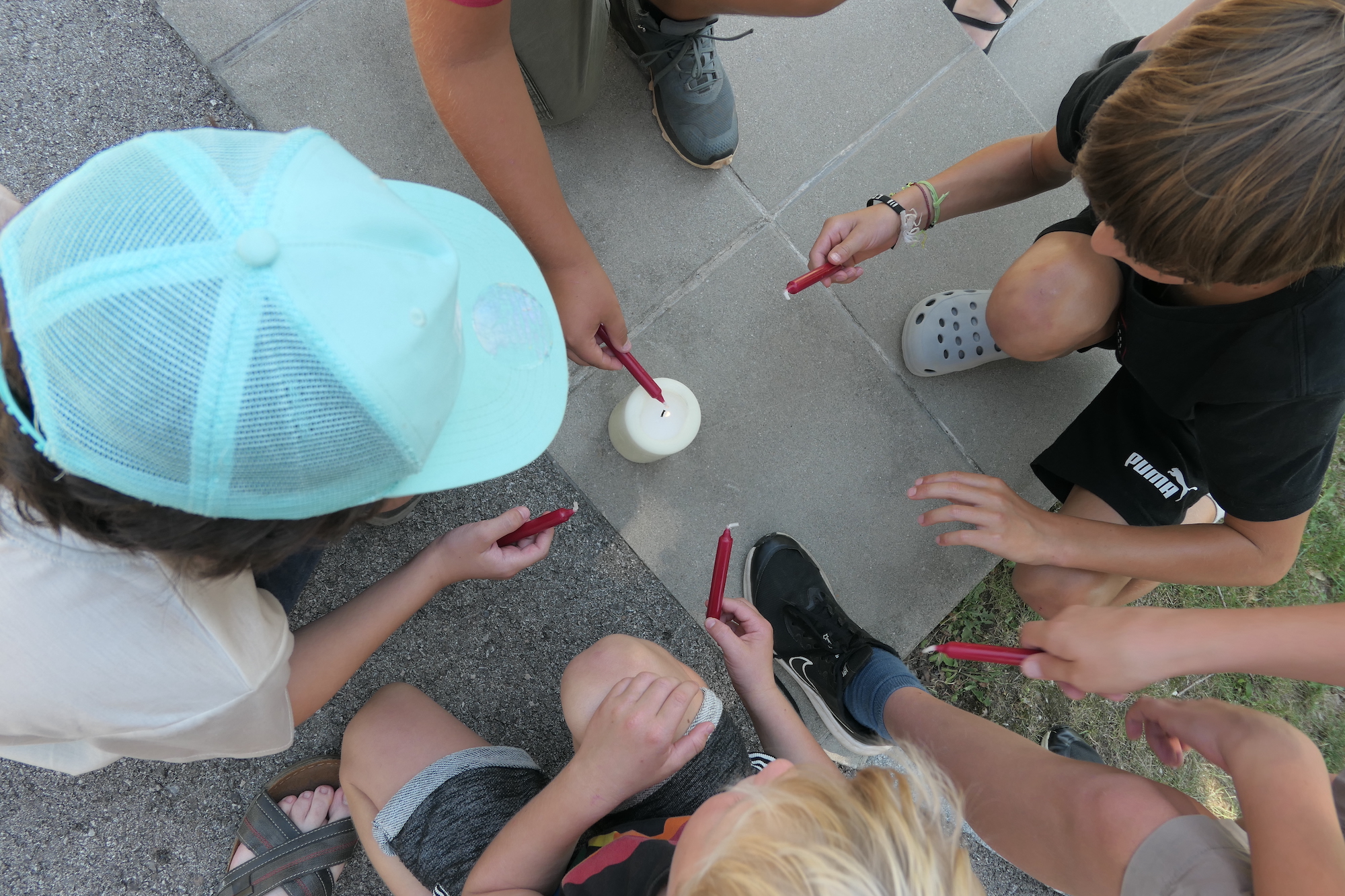 Kinderwoche in Losenstein: 20. - 26. August Kinder zünden Kerzen an