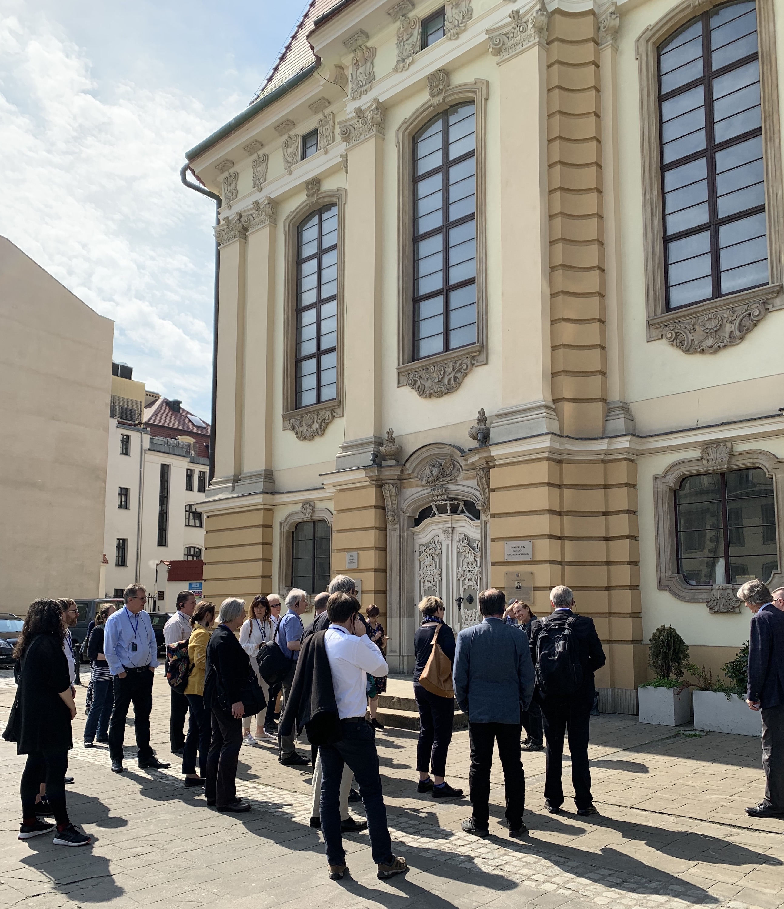 Meeting of the CPCE Regional Group South-East Europe Mitglieder der GEKE Südosteuropa-Gruppe vor der Hofkirche in Breslau