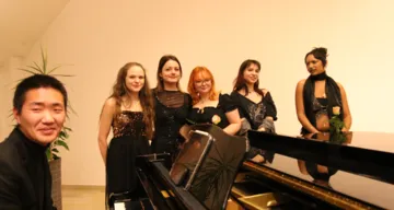 Chang-Dae Choi, Lisa Wiesinger, Rebecca Grill, Alice Martick, Jay, Ewalda Mickl