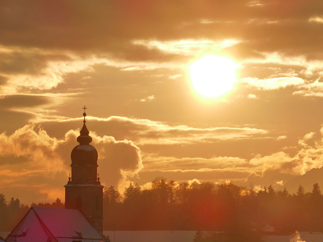 Gottesdienste und Veranstaltungen in der Karwoche und zu Ostern Foto aus Seekirchen