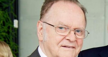 Pastor Helmut Nausner
